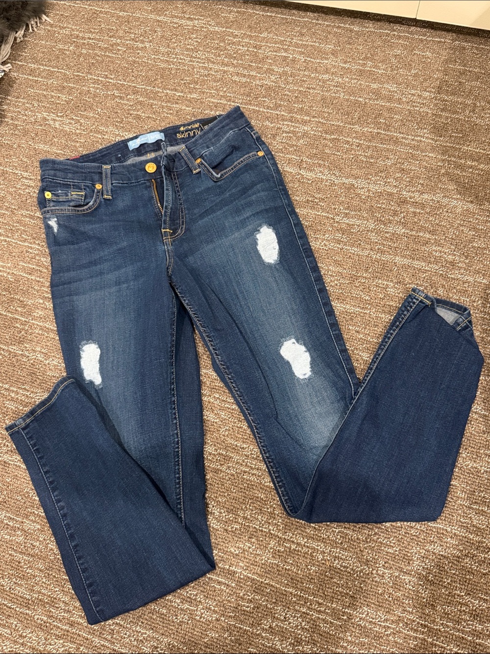 7 For All Mankind Skinny Jeans in Dark Blue with Distressing